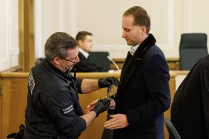 Обещал и вернулся! Шварценеггер снова взялся за дирижерскую палочку на Октоберфесте