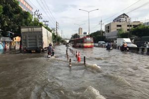 Дочь Курта Кобейна стала продюсером криминального триллера и появилась на красной дорожке