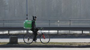 Профессор назвал условие, которое может изменить демографию Латвии