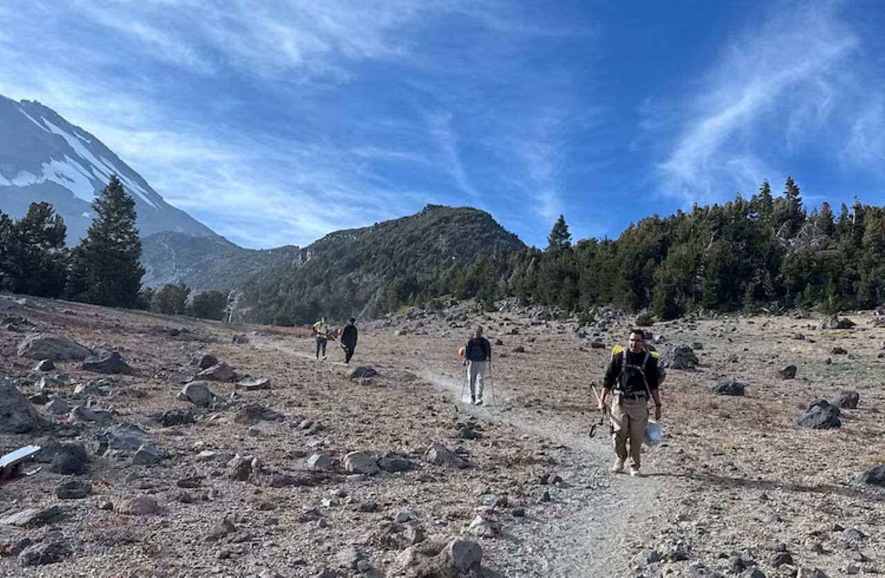 В США трое туристов доверились ИИ при планировании похода в горы - их пришлось спасать