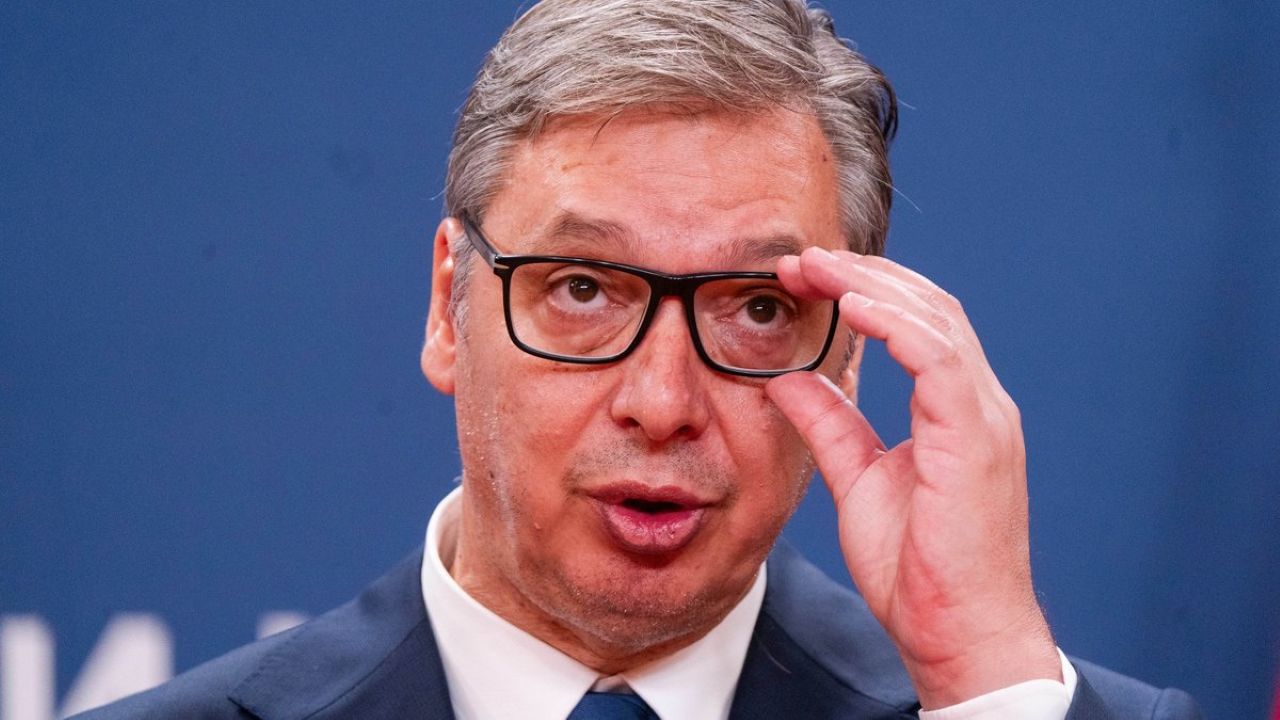 Вучич распустил парламент Сербии и назначил досрочные выборы на 25 октября