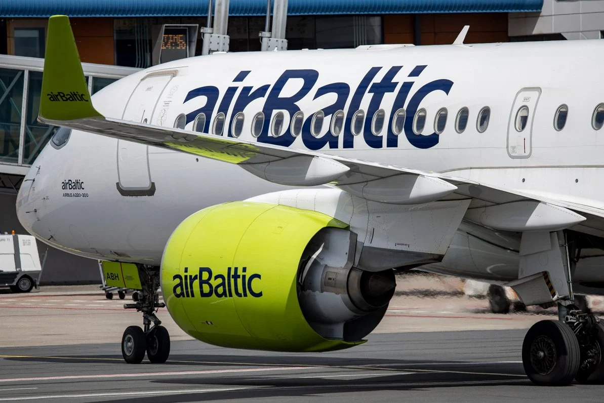 Сокращения в airBaltic: под угрозой около 300 рабочих мест в экипажах