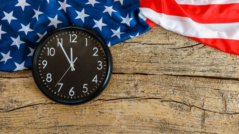 Трамп предложил отказаться от перехода на зимнее время