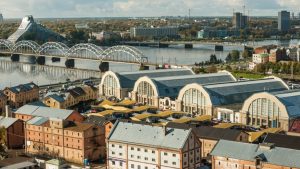 Цены на базовые продукты снизились на 10,18%: как проверить свою экономию в магазине